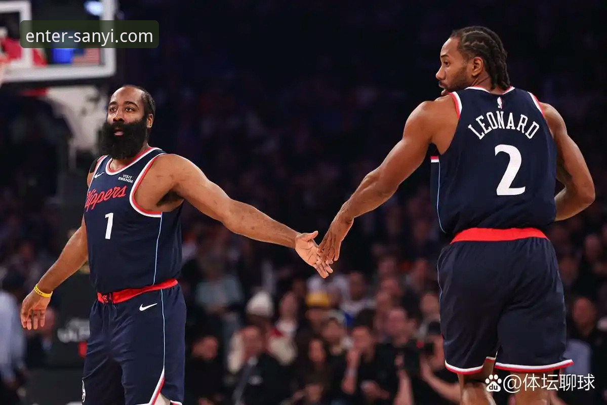 三亿体育手机APP手机版 NBA常规赛快船vs开拓者全面评测:伦纳德手腕伤势与球队表现深度分析